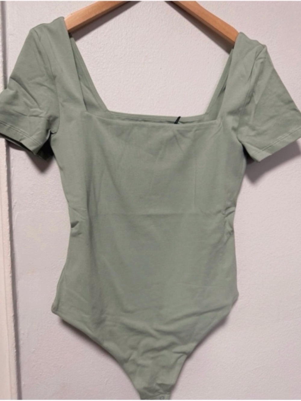 Aritzia Contour Squareneck Bodysuit – Terrace Sage